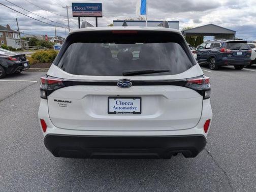 Crystal White Pearl 2025 Subaru Forester Premium