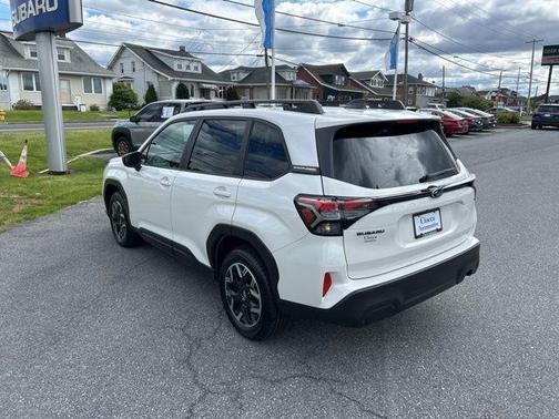 Crystal White Pearl 2025 Subaru Forester Premium