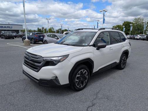Crystal White Pearl 2025 Subaru Forester Premium