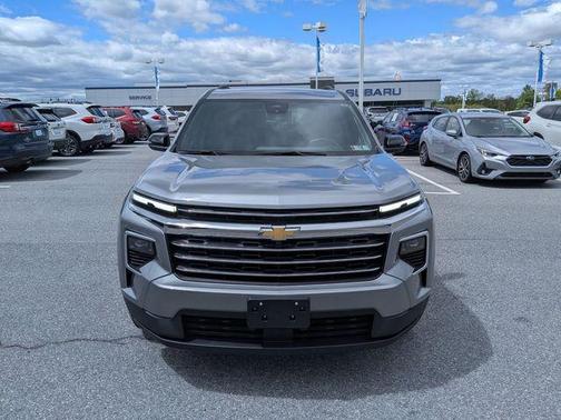 Sterling Gray Metallic 2025 Chevrolet Traverse LT
