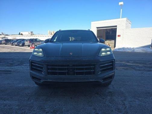 2024 Porsche Cayenne Base