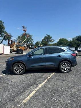 2020 Ford Escape Titanium