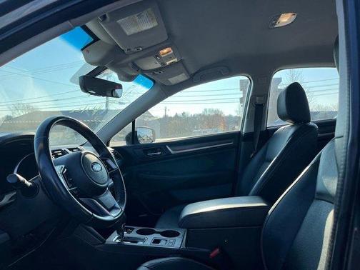 Photo 5 of 5 of 2019 Subaru Legacy