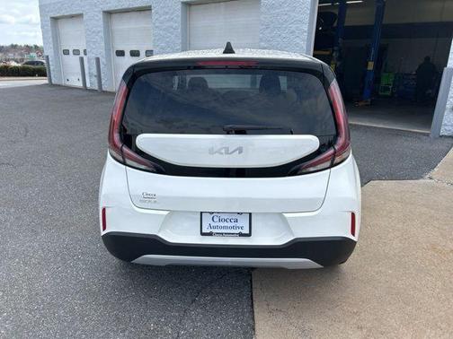 2023 Kia Soul LX