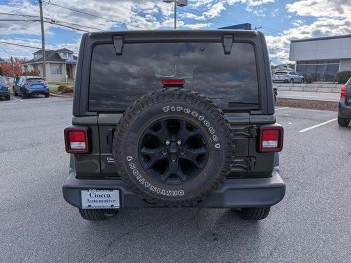 2022 Jeep Wrangler Unlimited Sport
