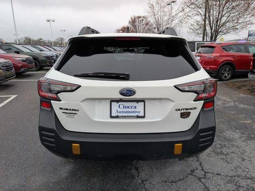 Crystal White Pearl 2024 Subaru Outback Wilderness
