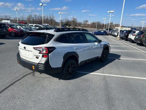 Crystal White Pearl 2024 Subaru Outback Wilderness