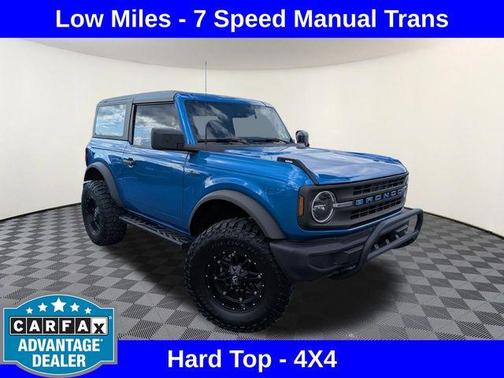 Blue Metallic 2022 Ford Bronco Base