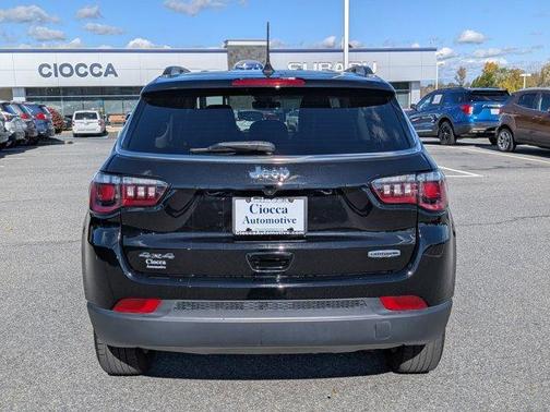 2022 Jeep Compass Latitude Lux