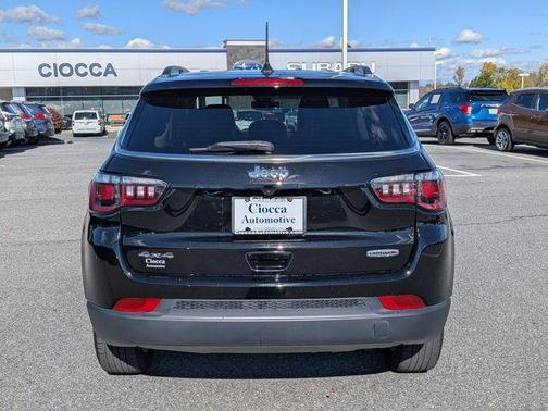 2022 Jeep Compass Latitude Lux