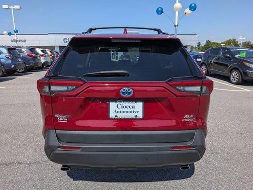 2022 Toyota RAV4 Hybrid XLE