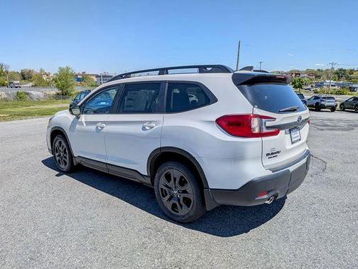 Crystal White Pearl 2026 Subaru Ascent Onyx Edition Touring