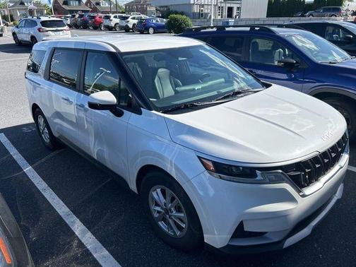 Snow White Pearl 2022 Kia Carnival LXS
