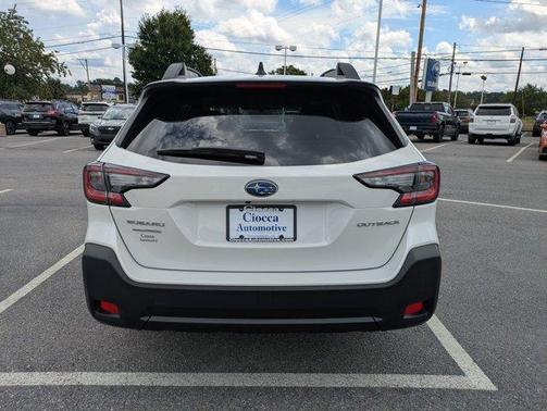 2025 Subaru Outback Base
