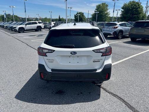 Crystal White Pearl 2020 Subaru Outback Premium