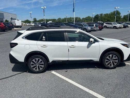Crystal White Pearl 2020 Subaru Outback Premium