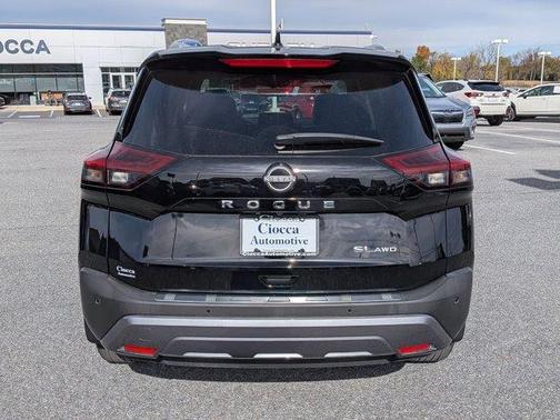 2023 Nissan Rogue SL