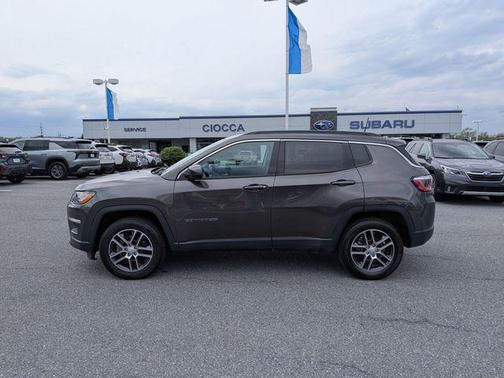Granite Crystal Clearcoat Metallic 2018 Jeep Compass Latitude