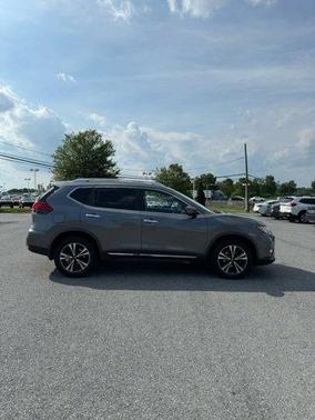 2017 Nissan Rogue SL