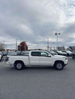 2022 Nissan Frontier SV