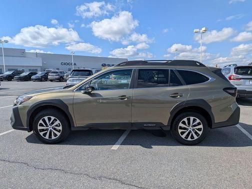 2025 Subaru Outback Premium