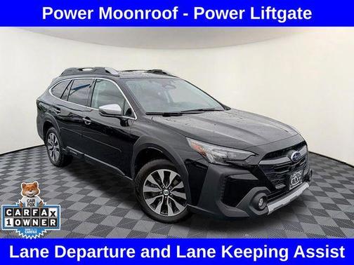 Crystal Black Silica 2025 Subaru Outback Touring XT