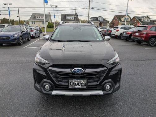 Crystal Black Silica 2025 Subaru Outback Touring XT