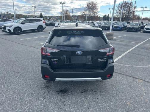 Crystal Black Silica 2025 Subaru Outback Touring XT