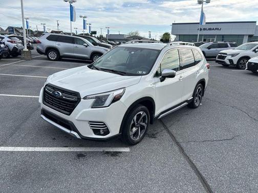 Crystal White Pearl 2023 Subaru Forester Touring