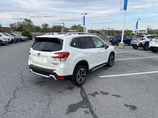 Crystal White Pearl 2023 Subaru Forester Touring