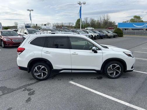 Crystal White Pearl 2023 Subaru Forester Touring