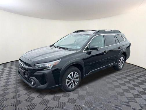 Crystal Black Silica 2023 Subaru Outback Premium