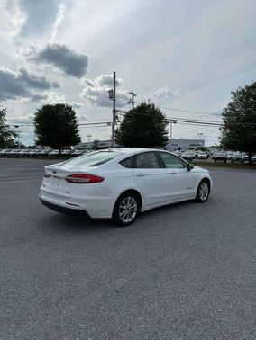 2019 Ford Fusion Hybrid SE