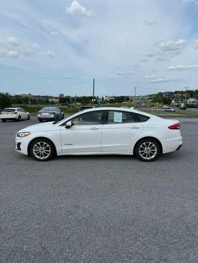 2019 Ford Fusion Hybrid SE