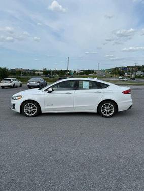 2019 Ford Fusion Hybrid SE