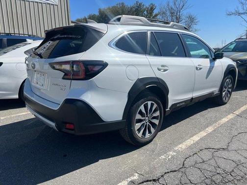 Photo 2 of 4 of 2023 Subaru Outback Limited XT