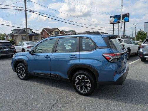 2025 Subaru Forester Base