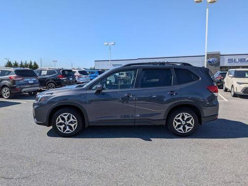 Magnetite Gray Metallic 2021 Subaru Forester Premium