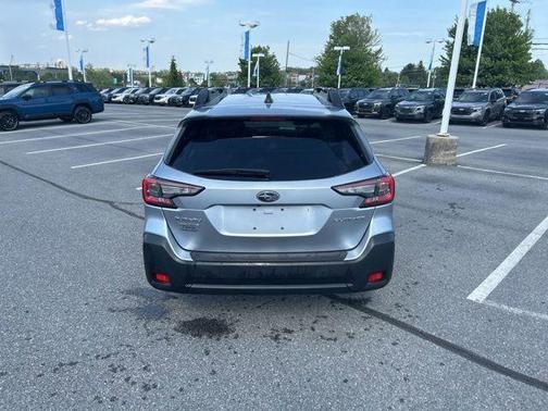 Ice Silver Metallic 2024 Subaru Outback Premium