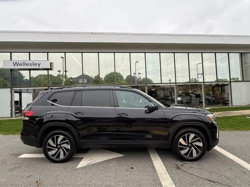 2025 Volkswagen Atlas 2.0T SE