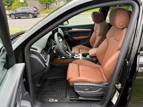 2025 Audi Q5 45 S line quattro Premium