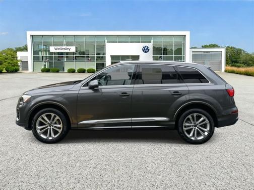 2025 Audi Q7 55 Premium Plus