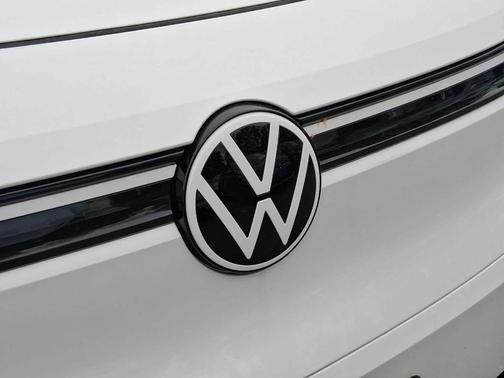 Opal White Pearl 2026 Volkswagen ID.4 Pro