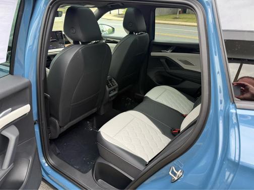 2025 Volkswagen Tiguan 2.0T SEL R-Line