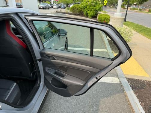 2024 Volkswagen Golf GTI 2.0T 380 SE