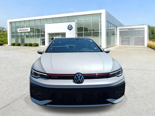Opal White Pearl 2026 Volkswagen Golf GTI AUTOBAHN