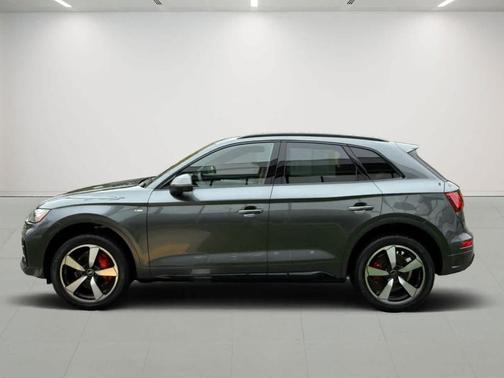 2024 Audi Q5 45 S line quattro Premium