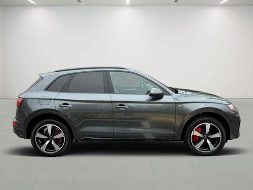 2024 Audi Q5 45 S line quattro Premium
