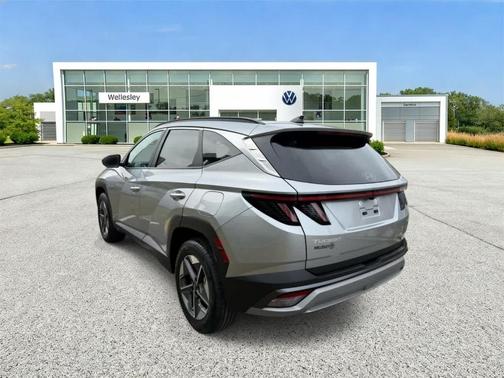 Shimmering Silver 2025 Hyundai TUCSON SEL Convenience