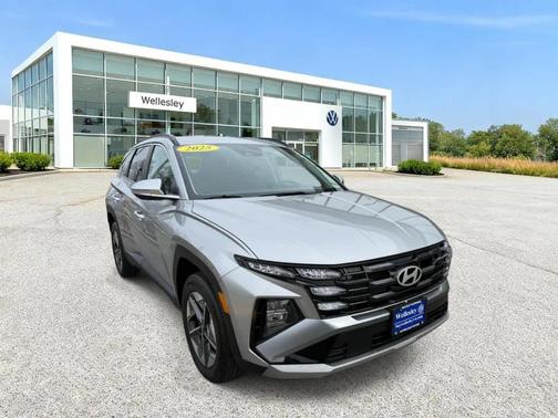 Shimmering Silver 2025 Hyundai TUCSON SEL Convenience